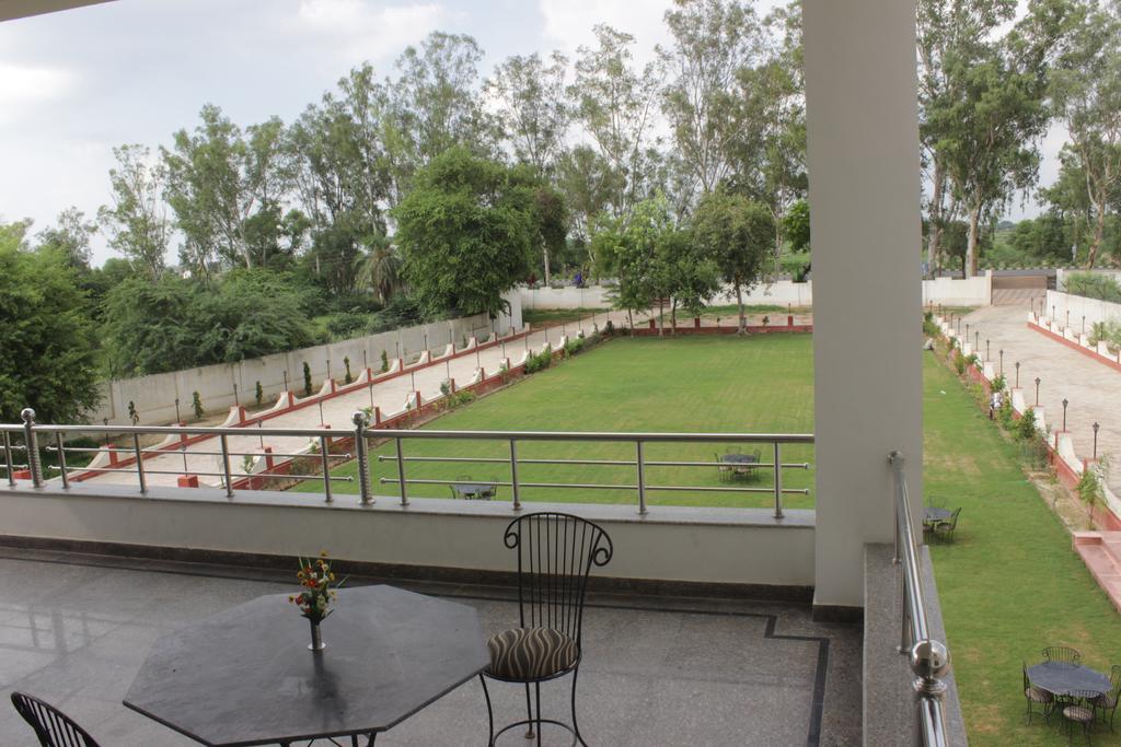 Geetanjali Hotel & Motel Bharatpur Eksteriør bilde