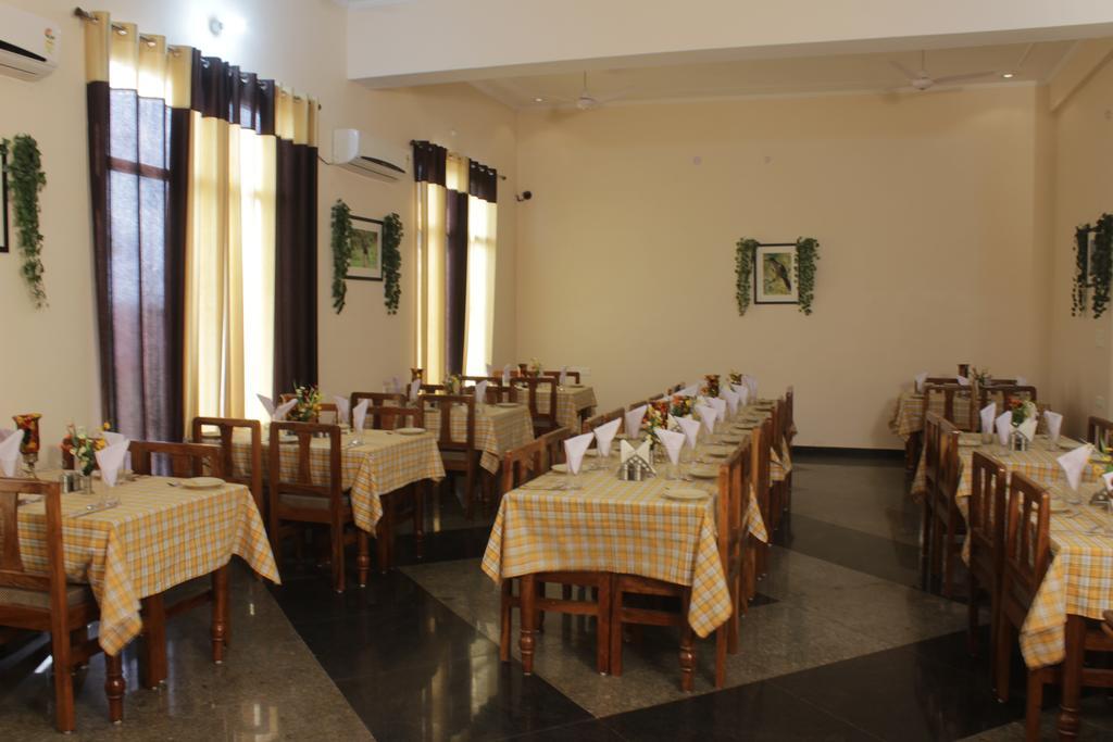 Geetanjali Hotel & Motel Bharatpur Eksteriør bilde