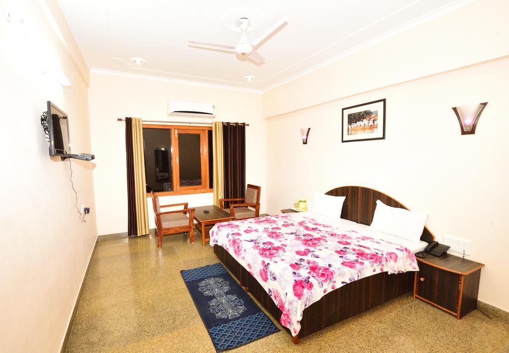 Geetanjali Hotel & Motel Bharatpur Eksteriør bilde