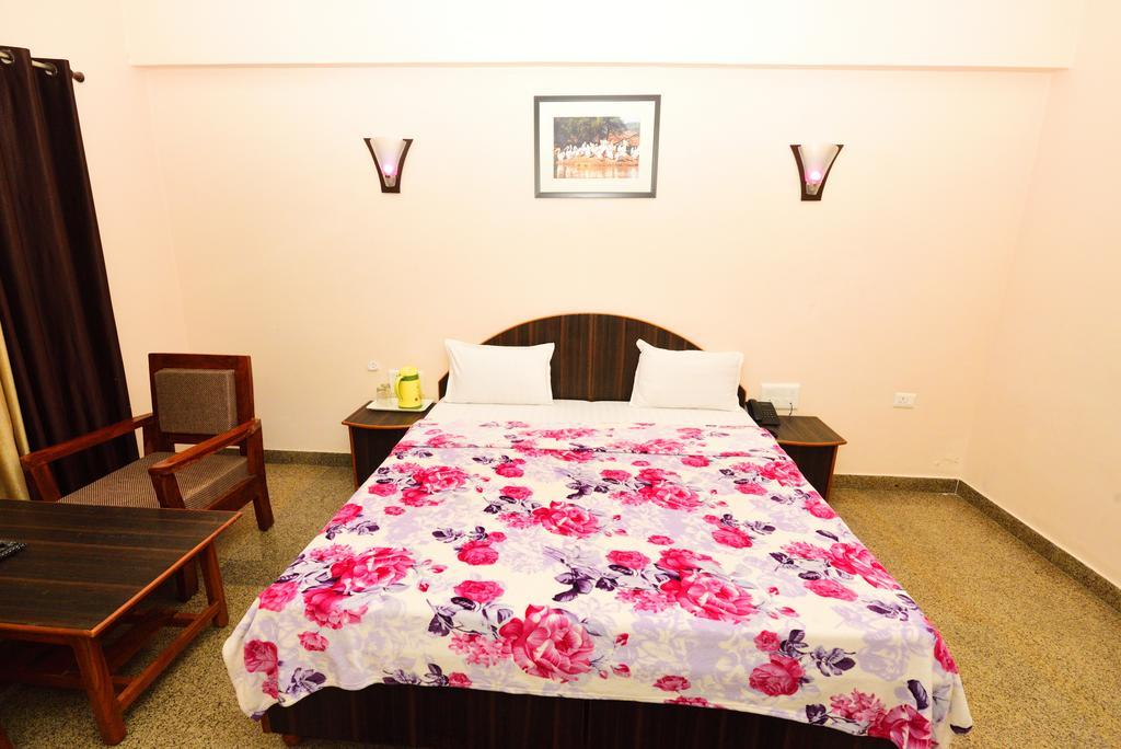 Geetanjali Hotel & Motel Bharatpur Eksteriør bilde